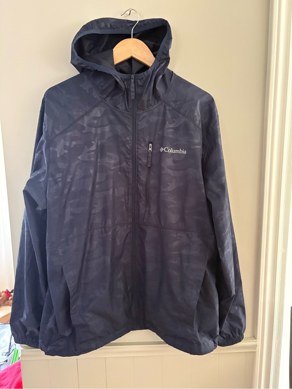 Columbia Men's Flash Forward Dark Navy Camouflage Hooded Windbreaker